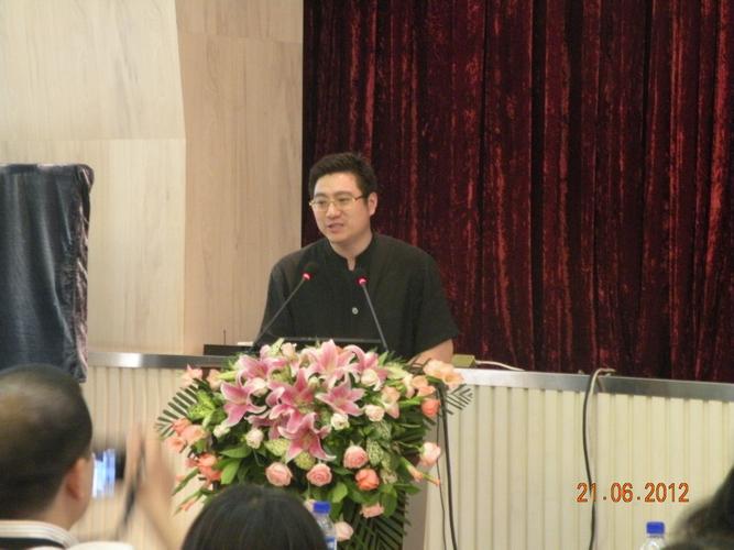 信息技术是一家专业提供图书行业咨询,研究与调查服务的